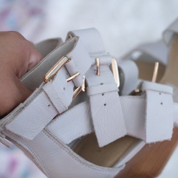 Heels - Picture 6 of 10